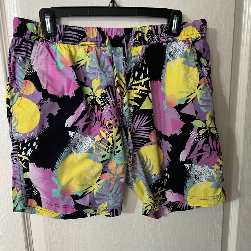 Men’s Large Graphic Short